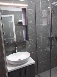 supreme living apartment with catchy scenic views and heated swimming pool and well equipped gym and child play area - Nairobi - 4