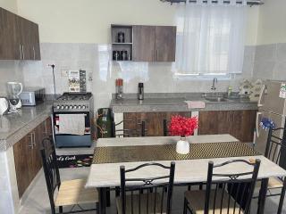 A lush 3bedroom Condo with Aircon and a Pool - 1