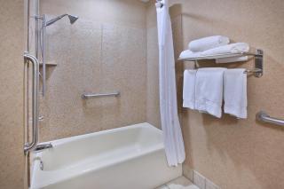 Holiday Inn Express Hotel & Suites Bryan-Montpelier by IHG - Holiday City - 2