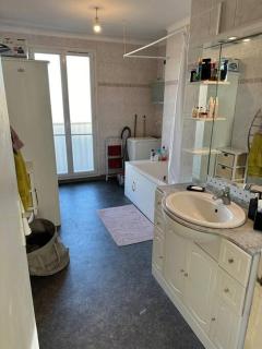 Grand appartement Perret,60 m2 lumineux, Plein Centre, 36 rue de Paris, arrivée autonome - 5