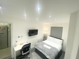 London Studio - Chingford - 8