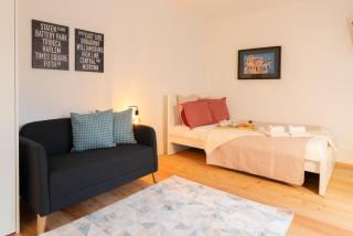 Urban Stylish Studio with Balcony - Oporto - 3