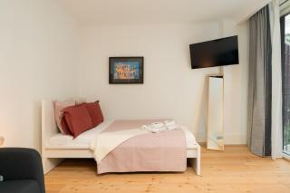 Urban Stylish Studio with Balcony - Oporto - 9