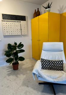 Iso kolmio ydinkeskustassa 1-6 hlö Ilm.parkit - Oulu - 2