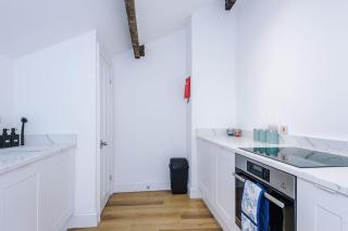 Sleeps 4, Duplex Apartment, Long Term Disc - Otley - 1