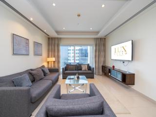 Spacious 3-Bedroom Retreat in JLT with Stunning Views - Dubai - 0