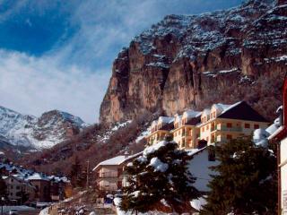 Apartamentos Escarrilla Suites 3000 - 3