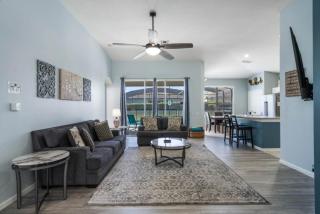 Windsor Palms Oasis Harry Potter Mickey Pool Spa - 4