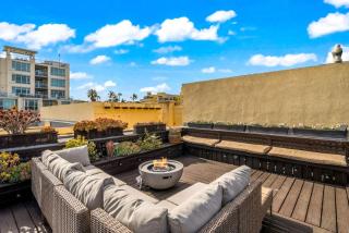 Charming and Elegant Home with Stunning Rooftop View - San Diego - 5
