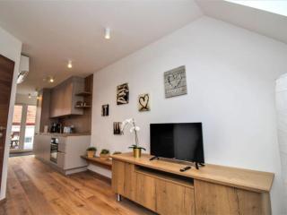 2 Floor Rooftop Apartment with Terrace - 3