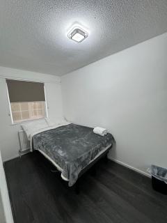 Abi's Den - Thamesmead - 5