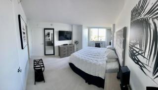 New Luxury Water Front Condo - Fort Lauderdale - 8