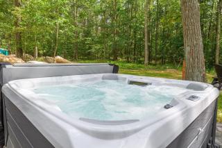 Foxcroft: New, Lake Access w. Dock Slip, Hot Tub, Pool Table - 8