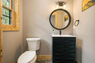 Foxcroft: New, Lake Access w. Dock Slip, Hot Tub, Pool Table - 7