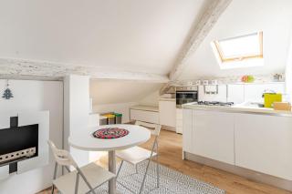 The White Attic - Sanremo - 9