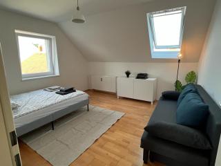 Cozy Studio Apartment - 4