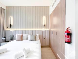 Deluxe Studio with Balcony at Aziz Riviera - Dubai - 5