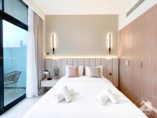 Deluxe Studio with Balcony at Aziz Riviera - Dubai - 7