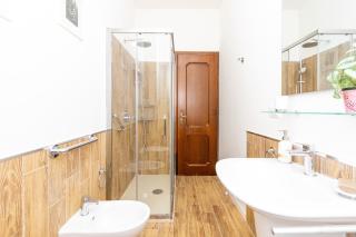 Modern suite with balcony and park view - Milan - 1