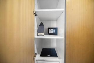 Modern 2-Bedroom Apartment in Aykon Tower C - Dubai - 7