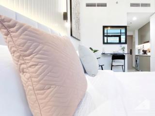 Opulent Studio with Balcony at Aziz Riviera - Dubai - 3