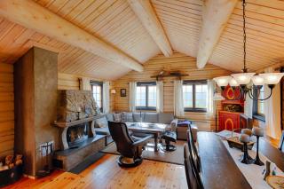 Mountain Getaway With Sauna And Views - 7