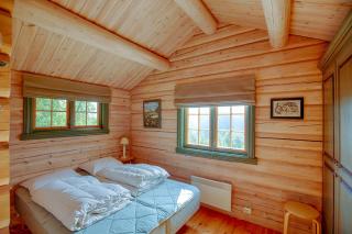 Mountain Getaway With Sauna And Views - 4