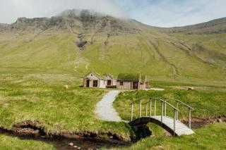 Múlafossur Cottages by famous waterfall in Gásadalur - 2