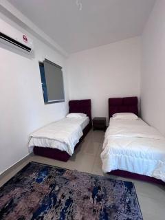 BlueLakeHomestay - LBS SkyLake Residence - 8