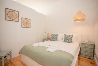 Liiiving in Porto - Downtown Balcony Studio - Oporto - 4