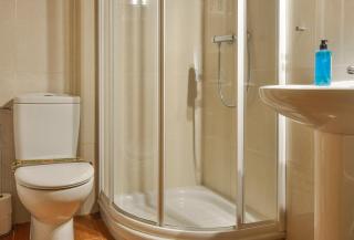 Acogedora casa con verde jardín by CABANA Rentals - 2