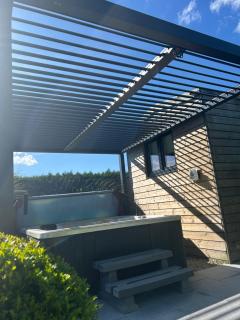 Roulotte du puits avec jacuzzi et sauna privatif - - 8