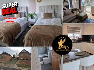 Charming 3 Bedroom Apartment in Wythenshawe Convenient for Manchester Airport and City Centre Free Parking - Wythenshawe - 0