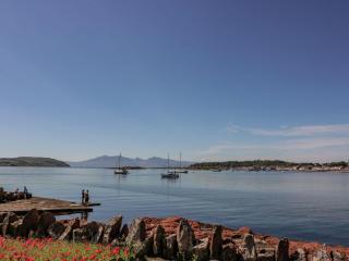 8 George Street - Millport - 0