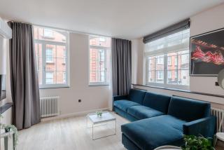 Soho Swank - by Frankie Says - Londra - 0