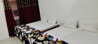 Shiv Shakti Home Stay Varanasi - "# Sri Kashi Vishwanath Temple And Ghat Only 500m Home Stay-at-prime-location Spacious-Room with-wi-fi-availability, - 9