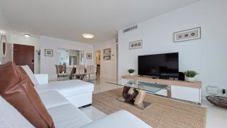 The Tides Apartments on the beach - 6