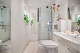 Cozy Hideaway with Private Balcony and Self Check In - 3