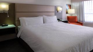 Holiday Inn Express Vancouver-Metrotown (Burnaby) - 1