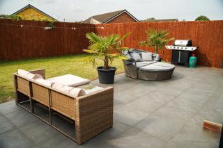 River Retreat - York - 2