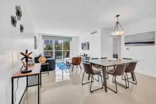 The Tides Apartments on the beach - 8