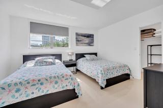 The Tides Apartments on the beach - 7