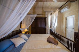 4 Bedroom Holiday Home with Private Pool - 5