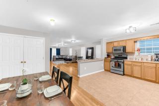 NYC & Downtown Newark Commuter Dream Stay - 3