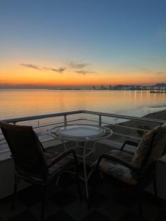 Sun, Sea and Serenity - Beachfront Apt with Sunset Views and Soothing Waves - 0