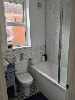 2 double bedrooms and Nursery in Salisbury - 1