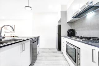 Skippers Rest -Modern Comfort, and Beach Proximity - Trinity Beach - 3