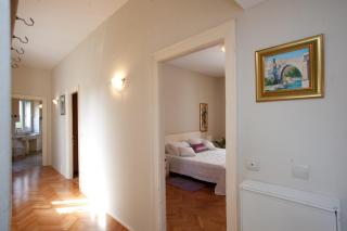 Gianina Apartment - 3