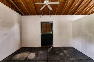 Friendly cottage with barn and pool - 3