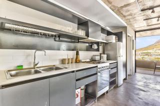 Unique apartment with work from home space! - 7